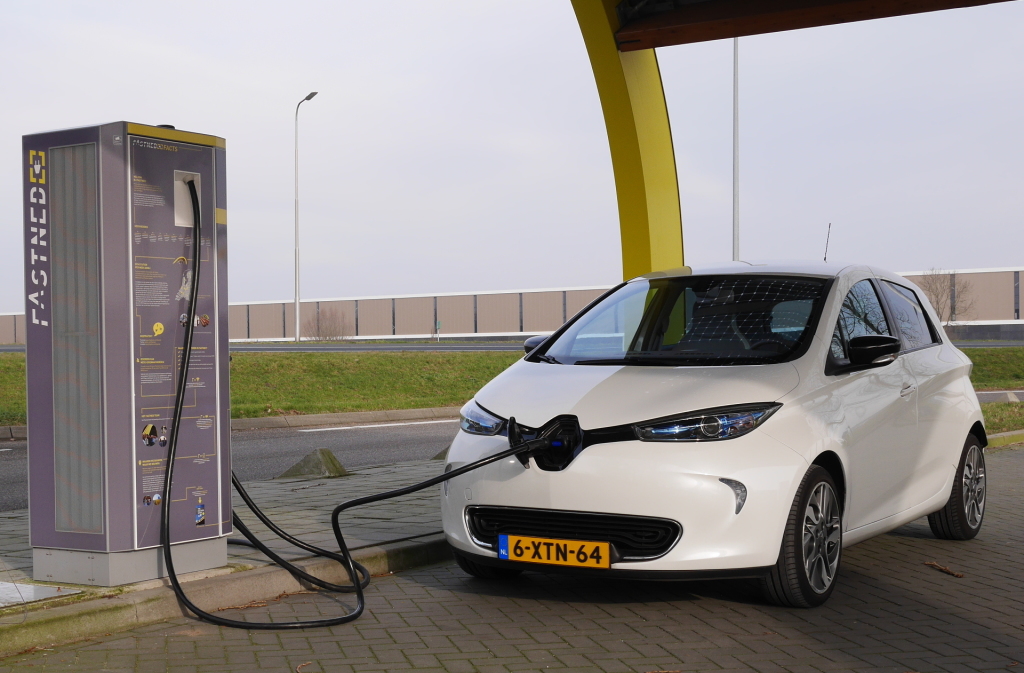 Nederland heeft de meeste publieke laadpalen voor elektrische auto’s in de Europese Unie (EU)