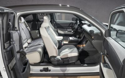 Mazda MX-30 zet in op eco-plastic