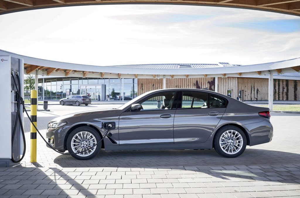 BMW 3 en 5-Serie krijgen plug-in hybrid aandrijving